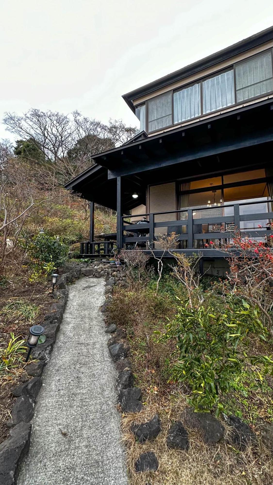 伊豆高原 温泉付別荘 Isana Mountain Villa Futo Dış mekan fotoğraf
